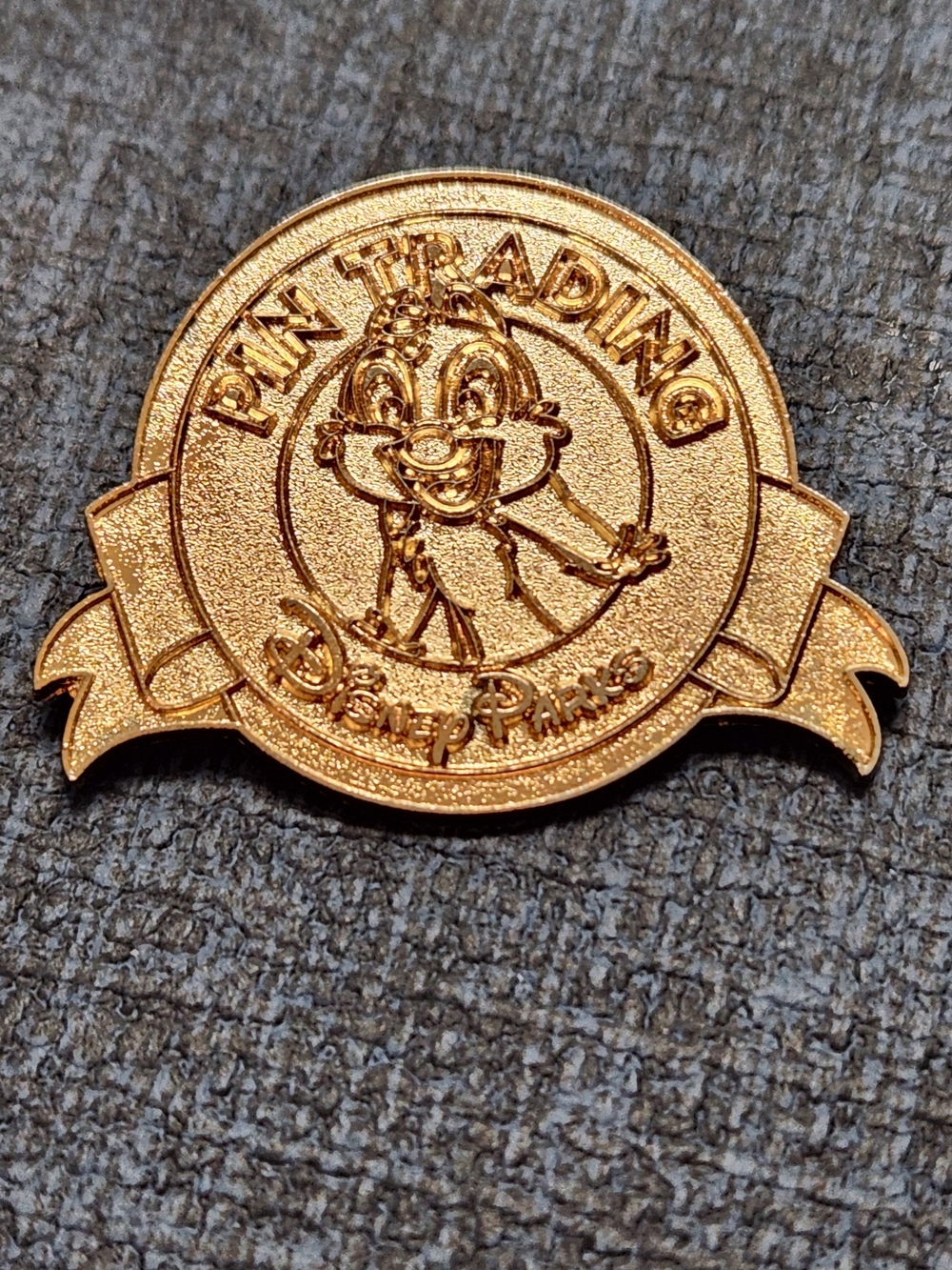 Limited Edition Disney Parks Pin Trading Dale Collector Pin